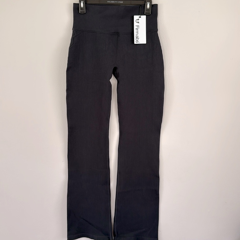 Firmabs High-Waisted Pocket Leggings cargo flare-Black -Athletic